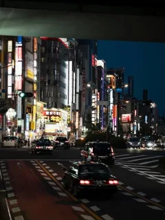 Japan Travel Guide 2025: Top 5 Essential Apps for US Travelers - Cover Image